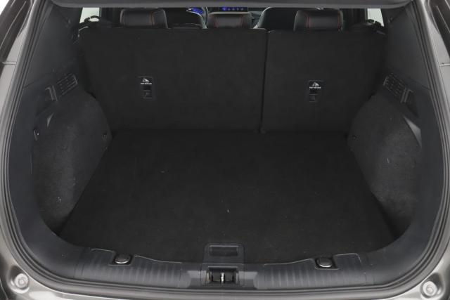Ford Kuga image 6