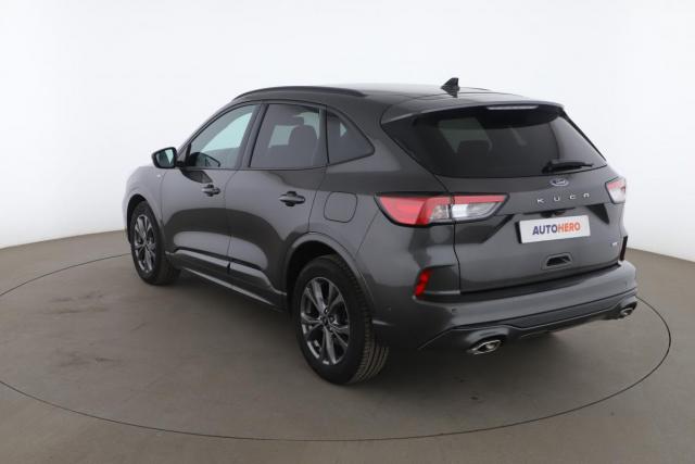 Ford Kuga image 2