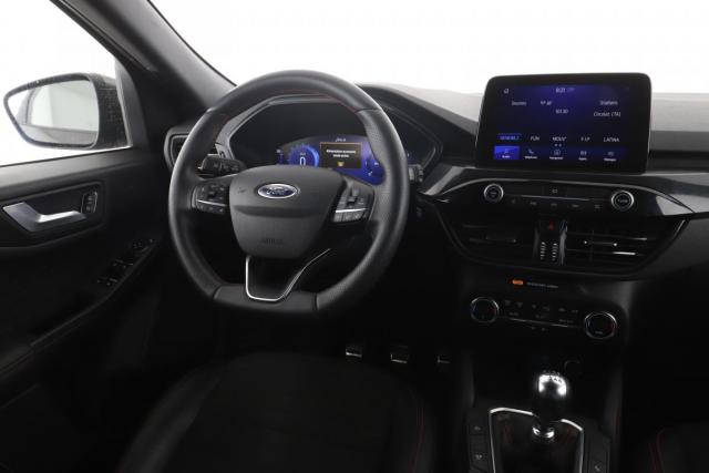Ford Kuga image 9