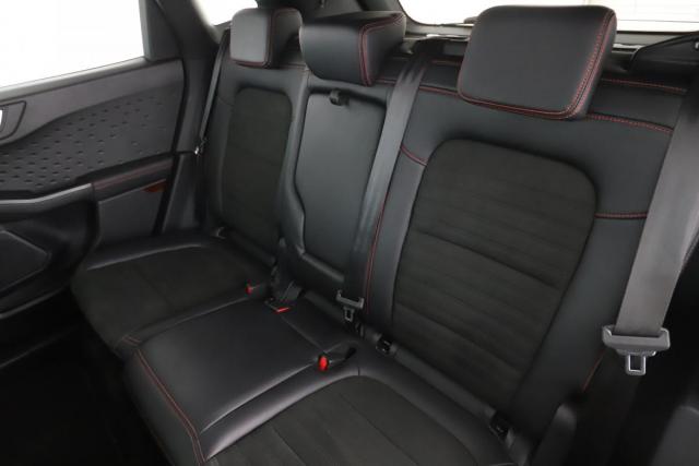 Ford Kuga image 7