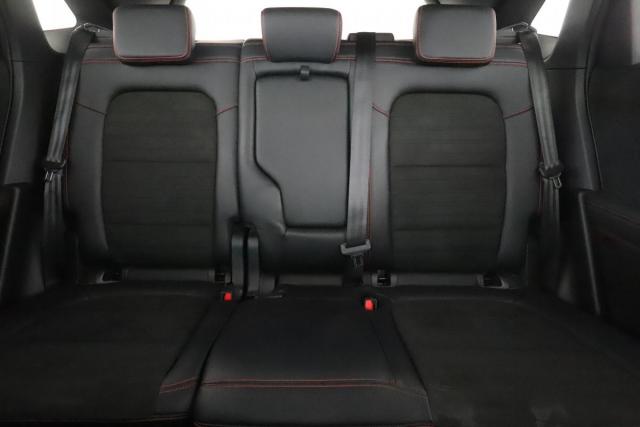 Ford Kuga image 8
