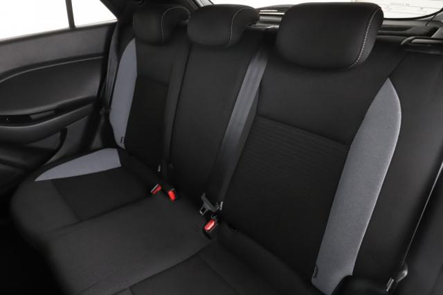 Hyundai I20 image 9