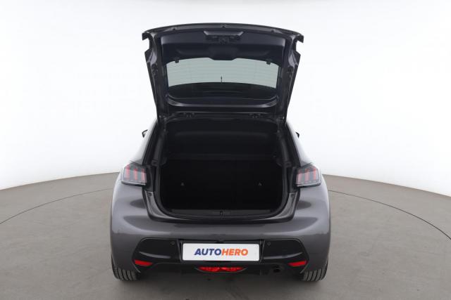 Peugeot 208 image 9