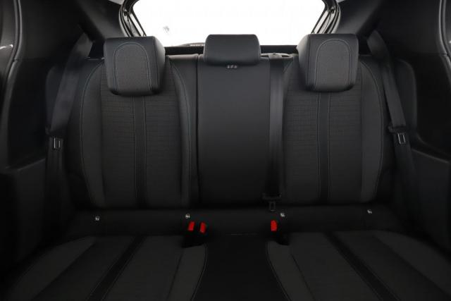Peugeot 208 image 5