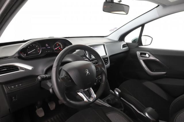 Peugeot 2008 image 3