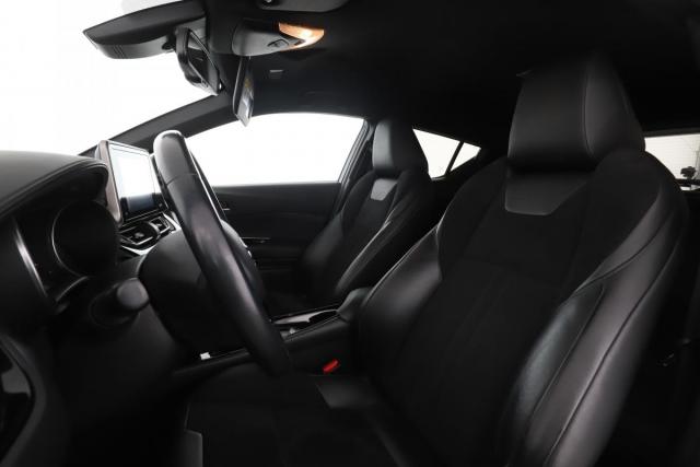 Toyota C-Hr image 2