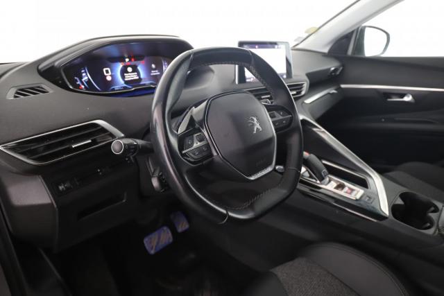 Peugeot 3008 image 2