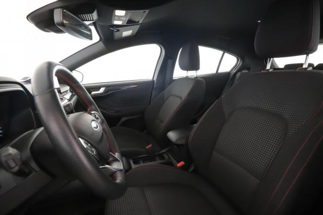 Ford Focus image 6