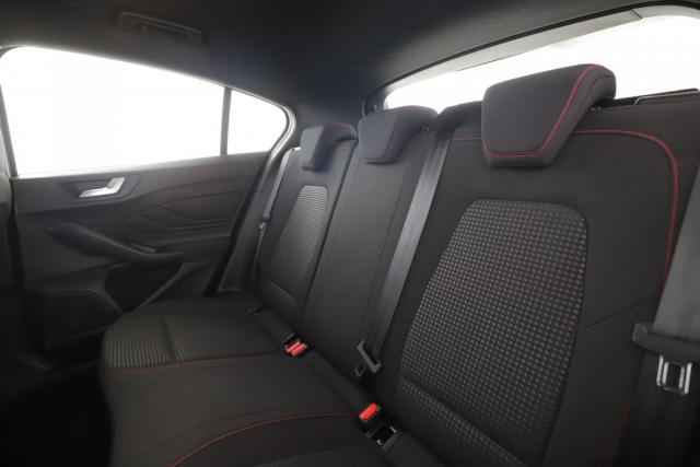 Ford Focus image 2
