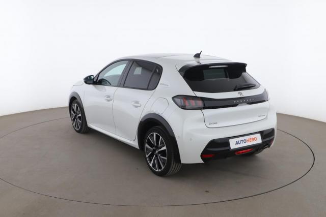 Peugeot 208 image 1