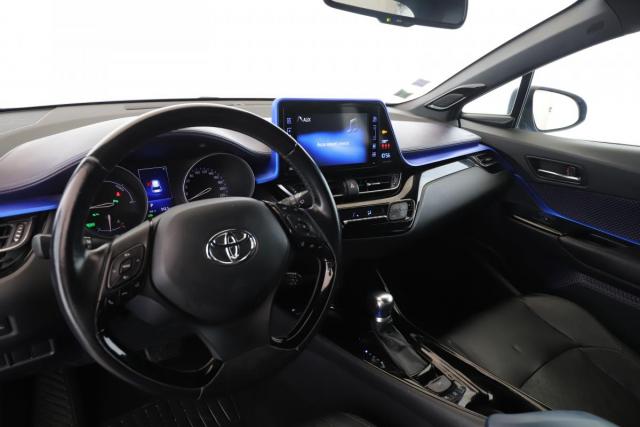 Toyota C-Hr image 2