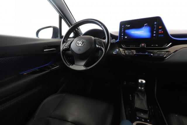 Toyota C-Hr image 8
