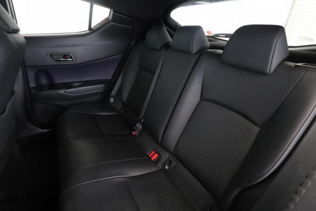 Toyota C-Hr image 7