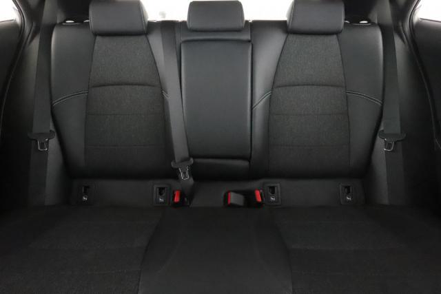 Toyota Corolla image 6
