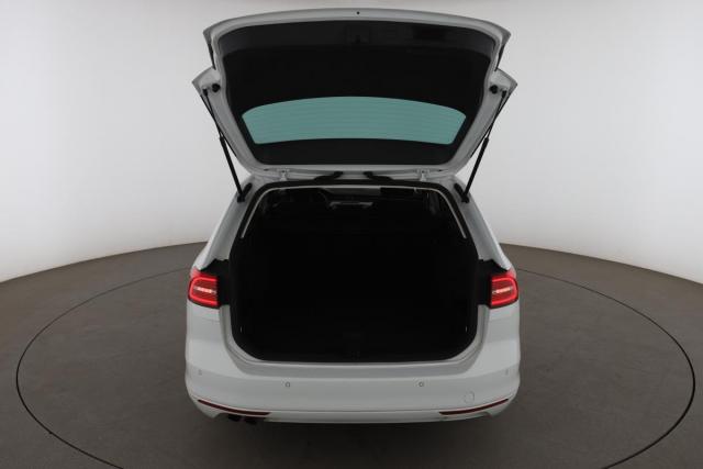 Volkswagen Passat Sw image 7