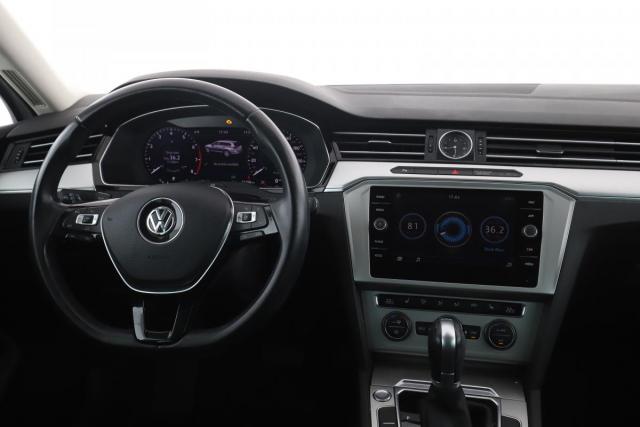 Volkswagen Passat Sw image 1
