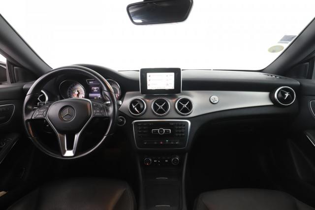 Mercedes Benz Cla image 3
