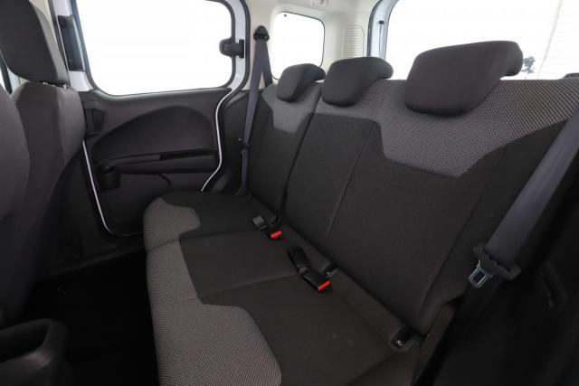 Ford Tourneo image 1