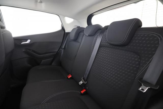 Ford Fiesta image 6