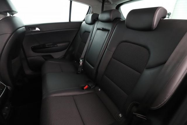 Kia Sportage image 8
