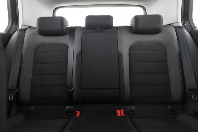 Volkswagen Golf image 8