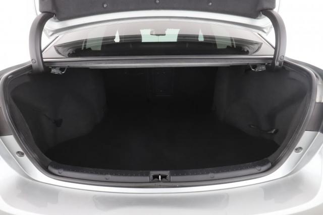 Toyota Avensis image 4