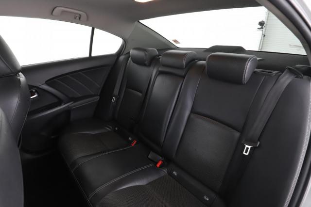 Toyota Avensis image 5