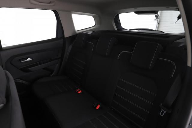 Dacia Duster image 8