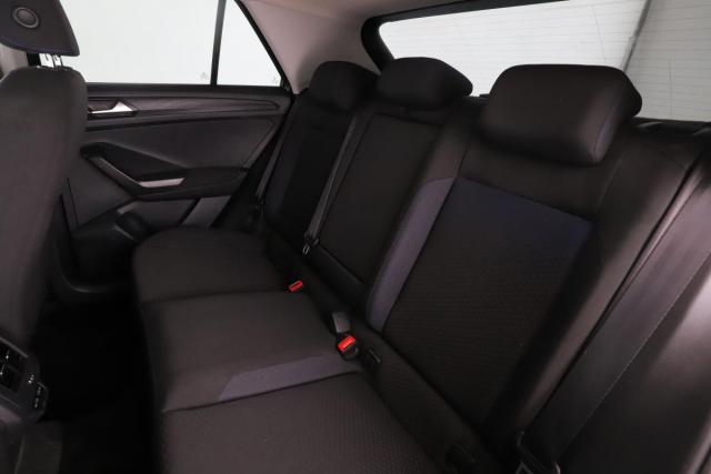 Volkswagen T-Roc image 9