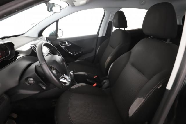 Peugeot 208 image 7