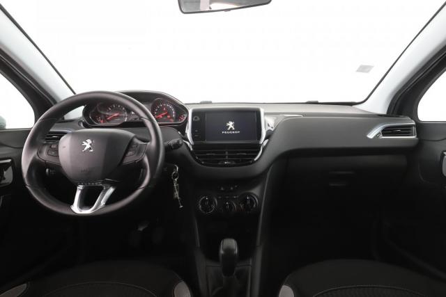 Peugeot 208 image 5