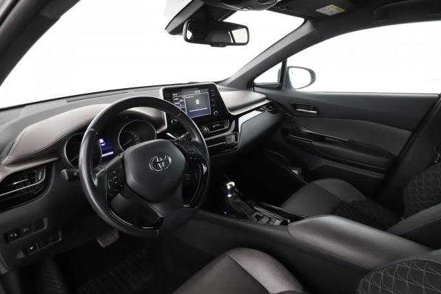Toyota C-Hr image 5