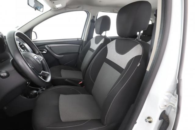 Dacia Duster image 2