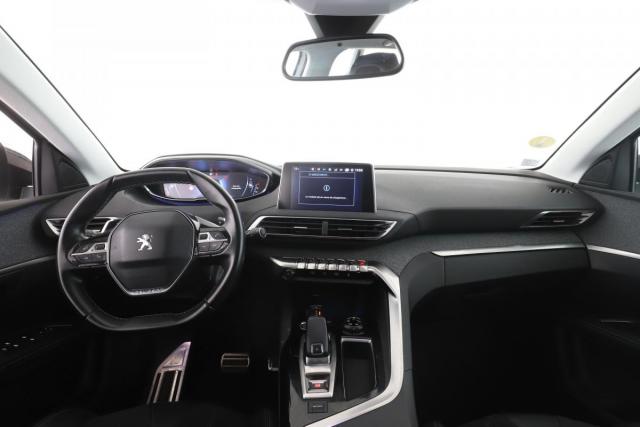 Peugeot 5008 image 1