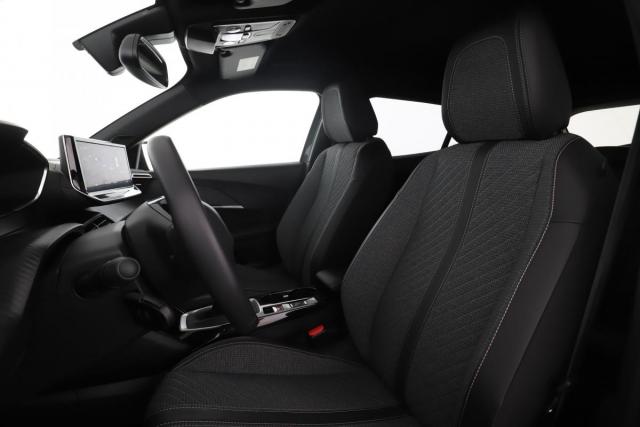Peugeot 2008 image 6