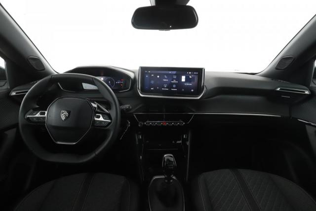 Peugeot 2008 image 8
