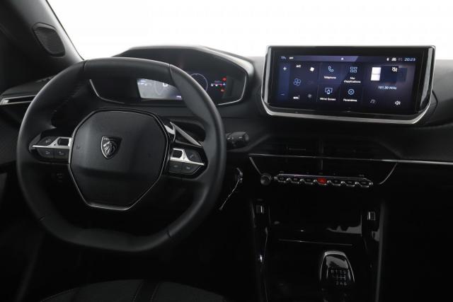 Peugeot 2008 image 1