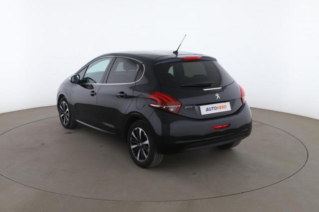 Peugeot 208 image 6