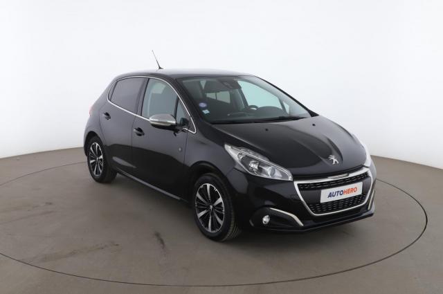 Peugeot 208 image 8