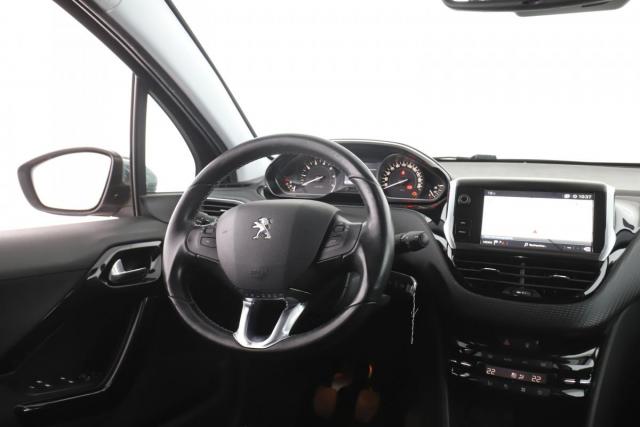 Peugeot 208 image 4