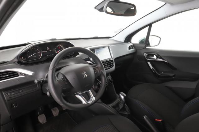 Peugeot 208 image 5