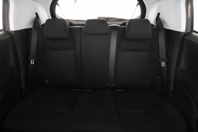 Peugeot 208 image 8