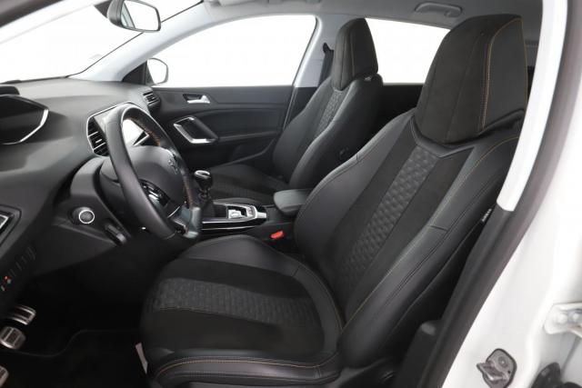 Peugeot 308 image 1