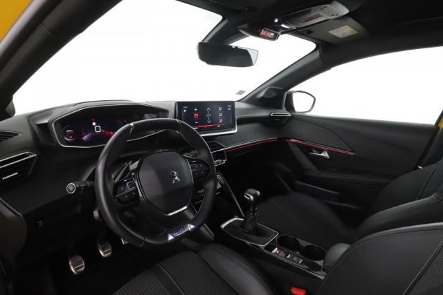 Peugeot 208 image 8