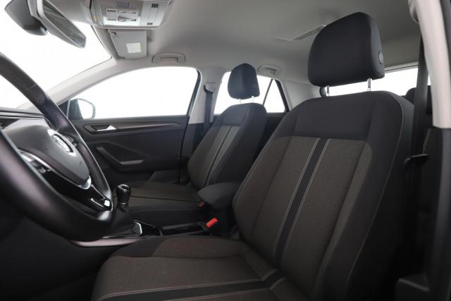 Volkswagen T-Roc image 5