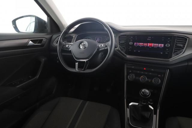 Volkswagen T-Roc image 8