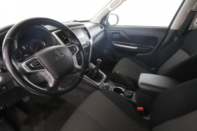 Mitsubishi L200 image 4