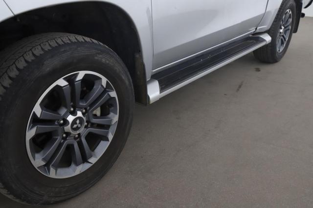 Mitsubishi L200 image 3