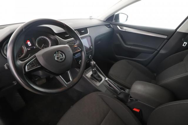 Skoda Octavia image 7