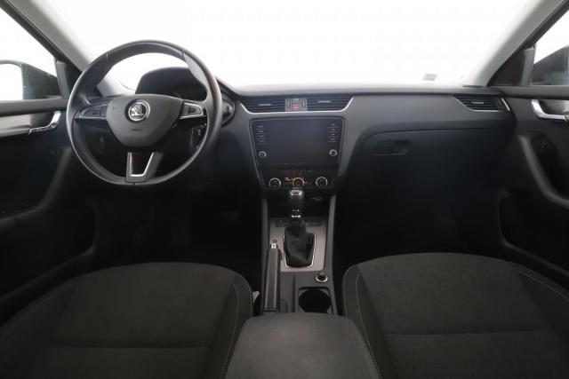 Skoda Octavia image 6